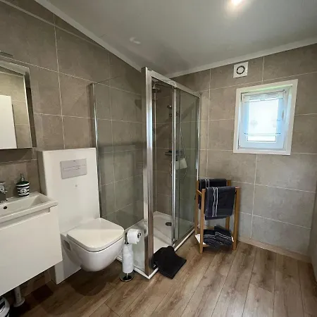 펜션 By Szczecin Lagoon With Garden 노베 바르프노