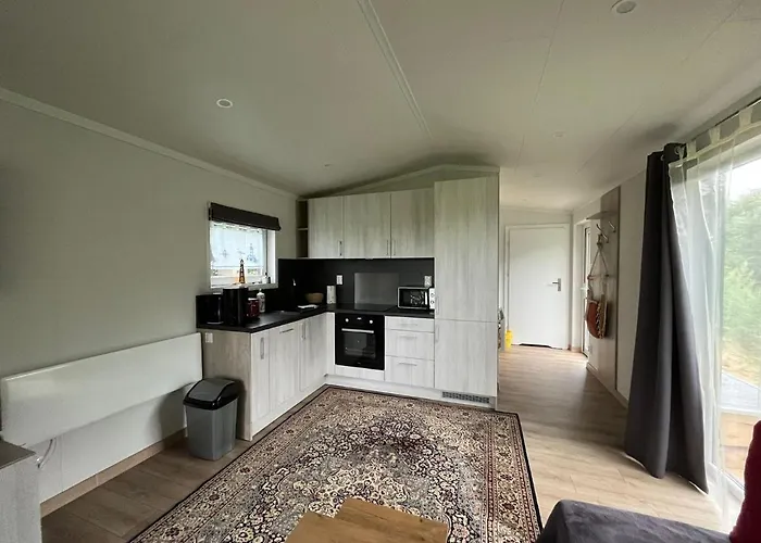 By Szczecin Lagoon With Garden نوفي فاربنو