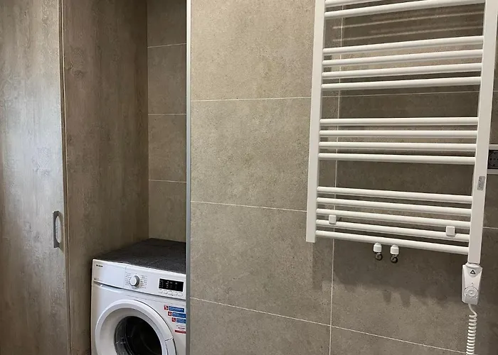 By Szczecin Lagoon With Garden بيت للعطل *